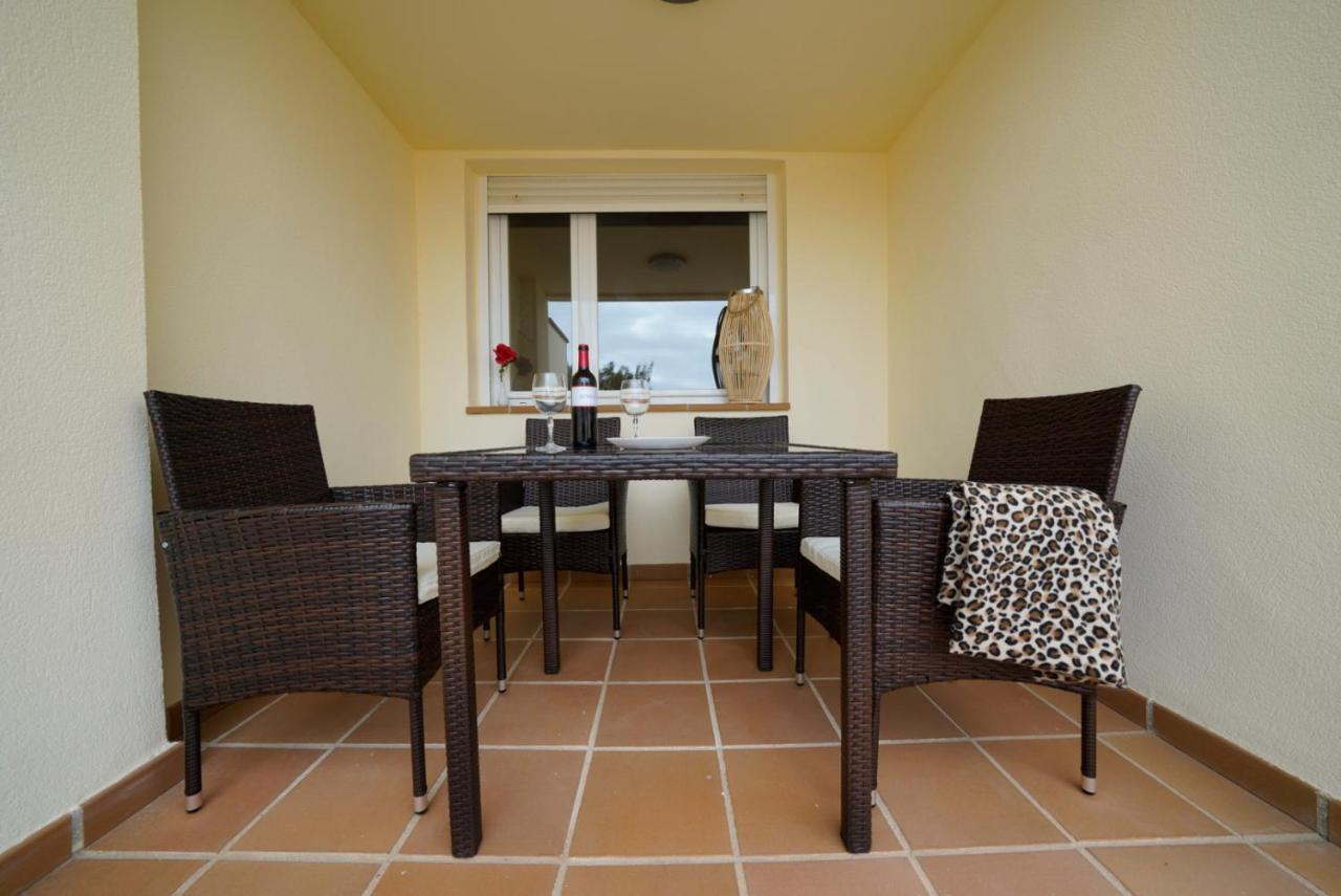 Apartamento Primera Linea De Playa Isla Cristina Urbanizacion Zarati Exterior photo